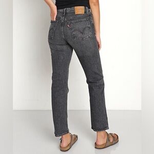 Levi's Women's Wedgie Straight  Charcoal Straight Leg jeans 24